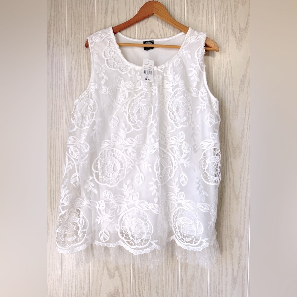 Calstyle Floral Lace Overlay and Ruffled Scalloped Hem Tank Top Size XL NWT